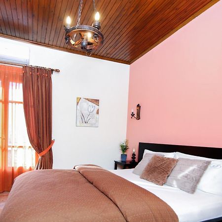 Guesthouse Alexandra Eptálofos 외부 사진